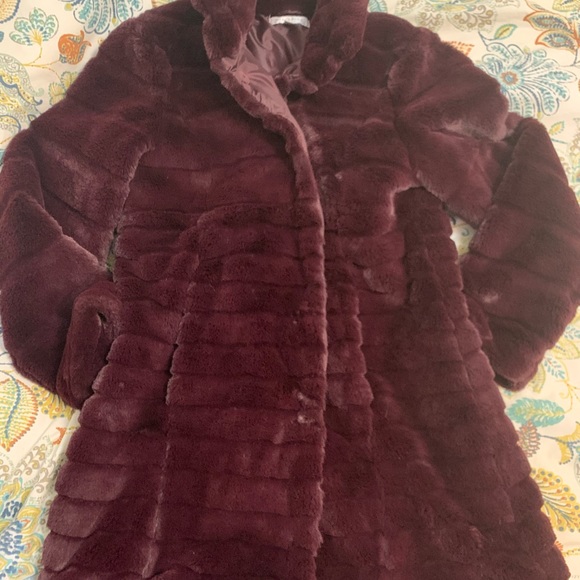 Via Spiga medium faux lux fur wine coat ja… - Picture 6 of 6